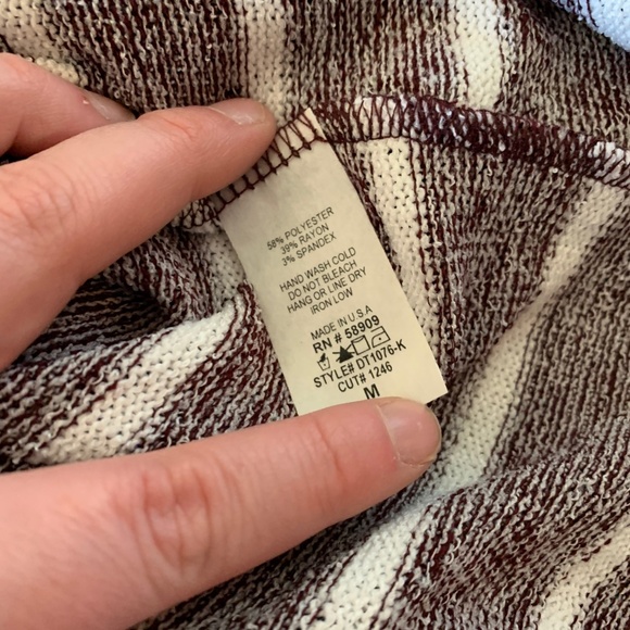 FINAL $ NEW GB BURGUNDY STRETCHY V NECK SHEER TOP - Picture 7 of 7